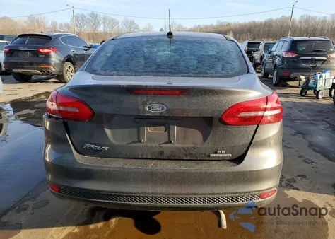 2016 Ford Focus Se z USA, uszkodzony, nr VIN 1FADP3F21GL382819